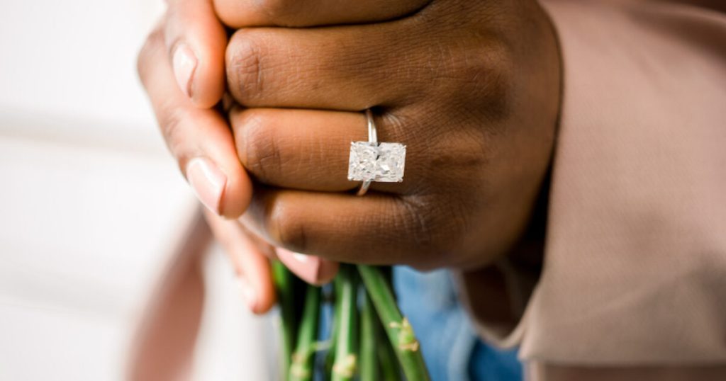 The Dos and Don’ts of Shopping for an Engagement Ring
